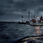 Hafen von Vitte<br>
Der Hafen im Hauptort der Insel Hiddensee wurde 1994/95 aufwendig rekonstruiert und dient sowohl dem Fährverkehr mit der Insel Rügen und dem Festland, als auch Ausflugtouren durch den Nationalpark Vorpommersche Boddenlandschaft.<br>
(Foto: Vitte-Hafen, © Tetastock  Fotolia.com)